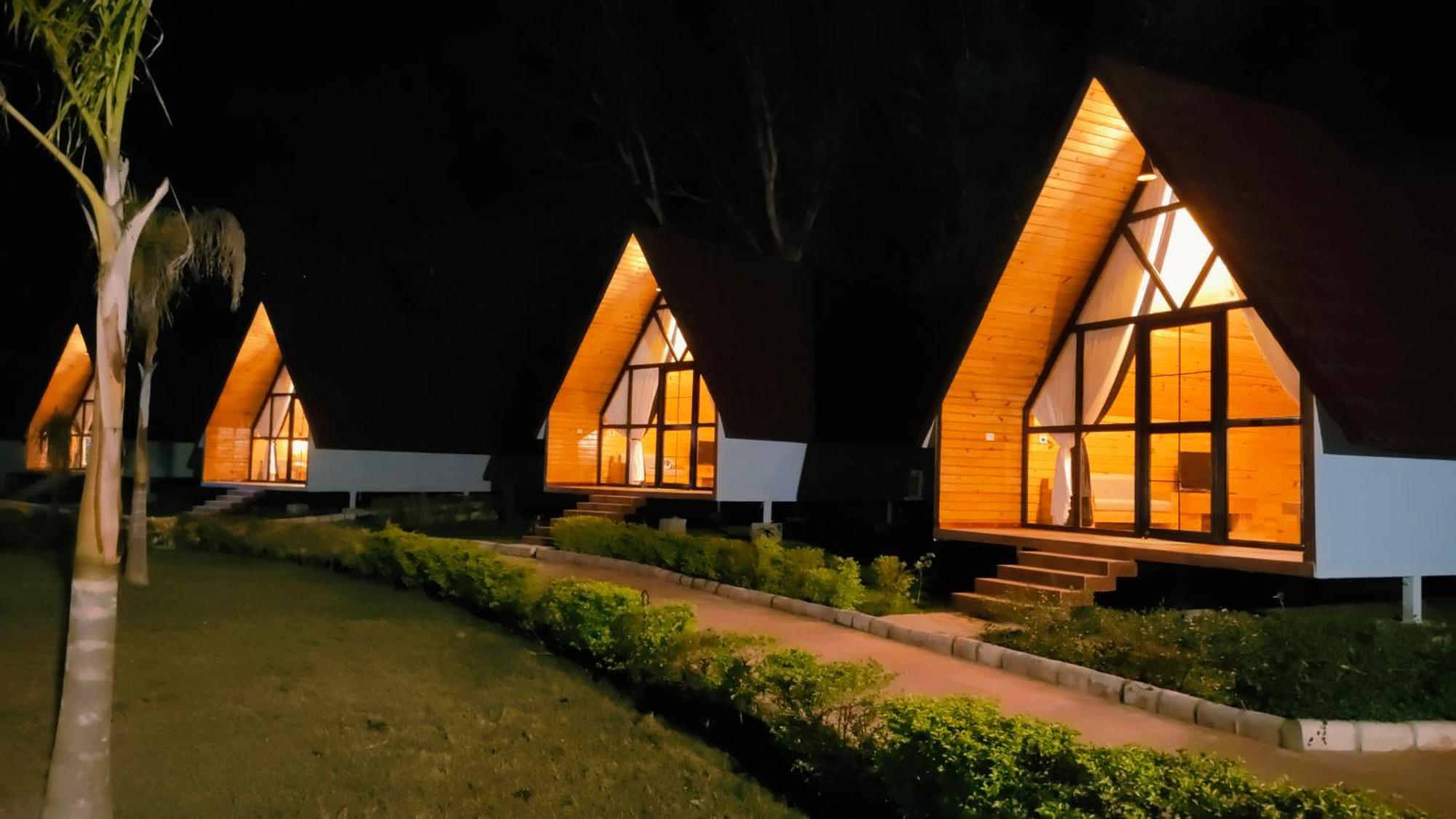 Welcomheritage Tarangi Ramganga Resort Marchula Exterior photo
